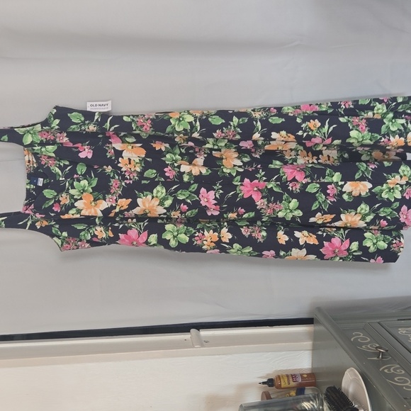 Floral Sleeveless Dress - Picture 7 of 7